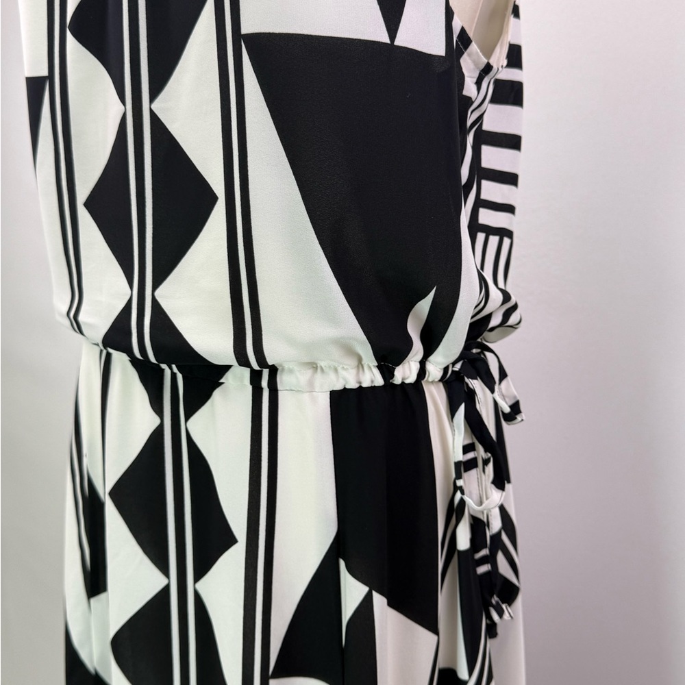 Express Geometric Print Black White Halter‎ Handkerchief Hem Maxi Dress Size S - Picture 3 of 10